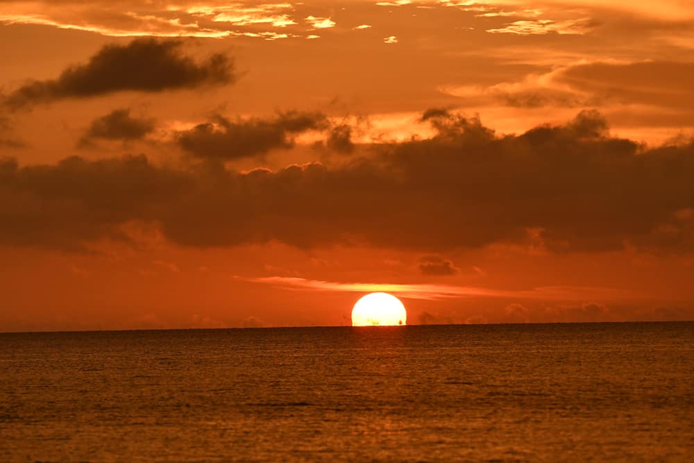 ✓ 40 frases al atardecer para relajarse disfrutando de este momento